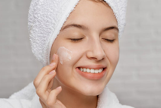 Choosing the Best Moisturiser for Dry Skin: The Ultimate Guide | SkinQ